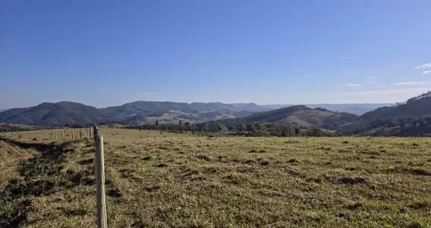 *excelente fazenda a venda em capão bonito - sp* ??   formação: pecuária de corte   área total: 170,59 hectares ou 70,49 alqueires   pastagem: 60 alqueires   topografia: ondulada   solo: vermelho e mi