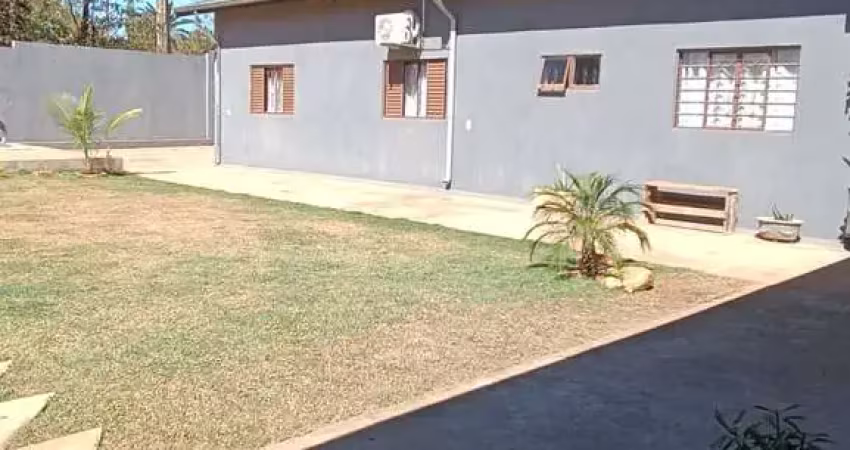 Chácara à venda em cosmópolis-sp: 2 quartos, 1 sala, 2 banheiros, 3 vagas de garagem, 174,00 m² de área!