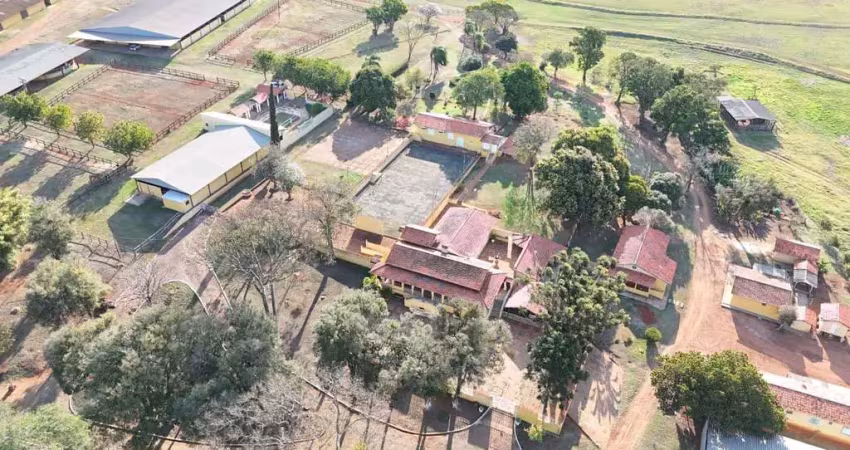 *excelente haras a venda em tatuí-sp* ?? ?   area total: 101,00 hectares ou 42 alqueires   7,6 alqueires em piquetes de madeira  12 alqueires em pastos de feno tifton e coast cross  17,49 alqueires co