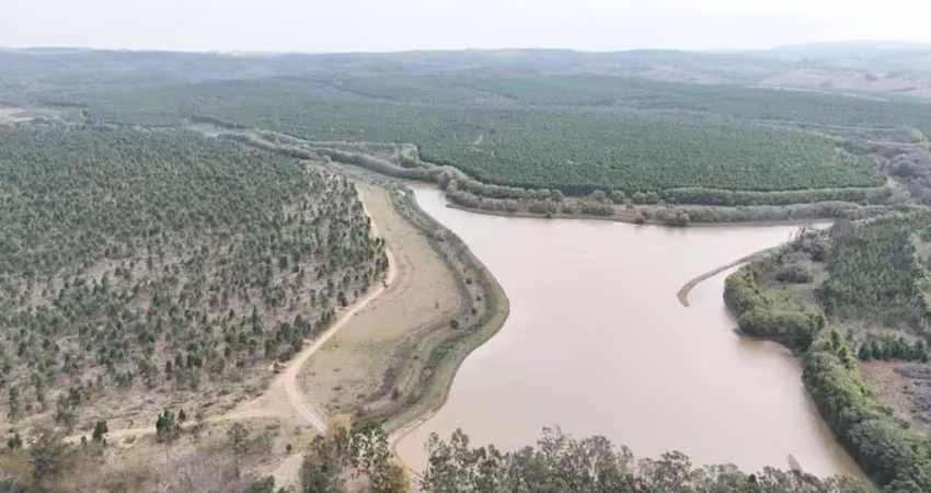 *excelente fazenda com eucalipto a venda na região de tatuí-sp* ??   área total: 469,82 hectares ou 194,14 alqueires paulista   em eucalipto: 256 hectares ou 106 alqueires (aproximadamente)  idade: 2 