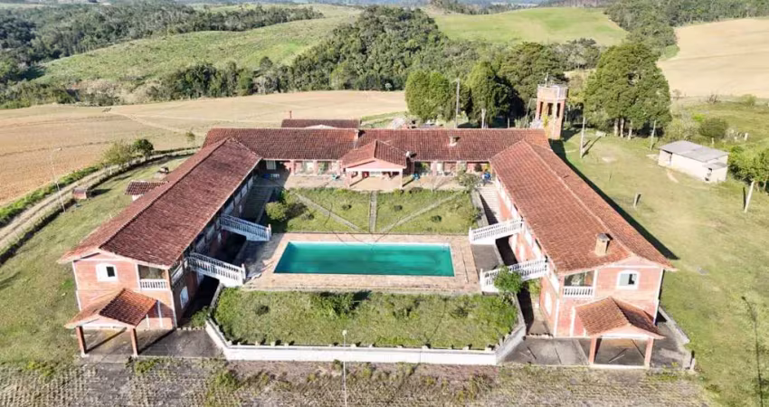 *excelente fazenda a venda em são miguel arcanjo - sp* ??   aptidão: agricultura e pecuária   área total: 121 hectares ou 50 alqueires   agricultura: 30 alqueires  aproveitamento: 80%   topografia: on