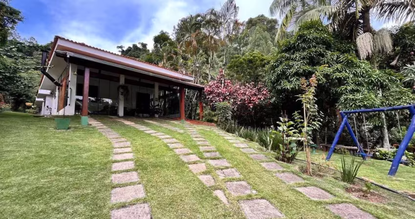 Chácara de luxo à venda em andradas-mg, zona rural: 4 quartos, 4 suítes, 3 salas, 5 banheiros, 5 vagas de garagem, 300m².