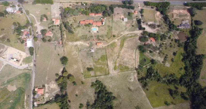 Haras a venda próximo a porto feliz  8 alqueire 4 casa de caseiro casa sede com 1500 metros suíte master  salão de festa 11 banheiros cinema  piscina com tubo água  medindo 14/9 2 lagos 3 galpão  10 c