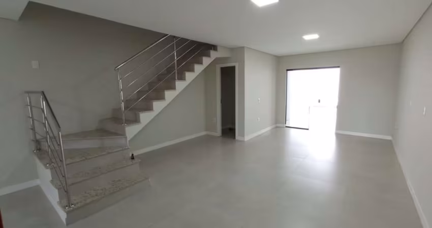 Sobrado para Venda em Joinville, Atiradores, 3 dormitórios, 3 suítes, 5 banheiros
