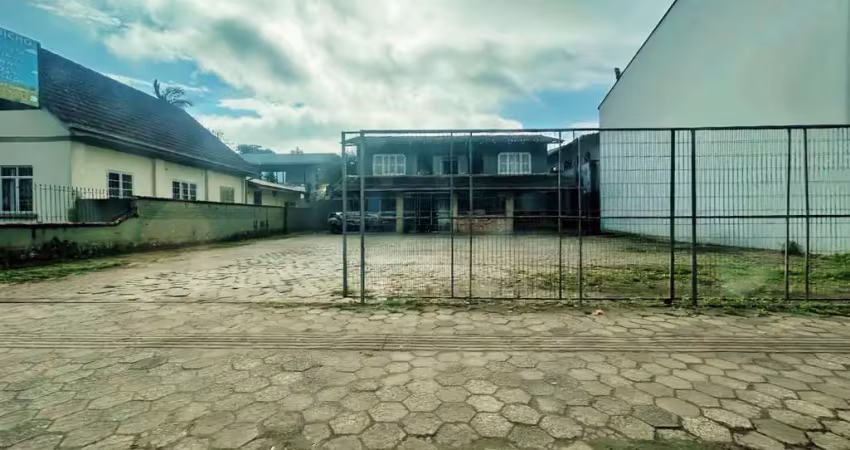 Terreno à venda no Anita Garibaldi, Joinville 