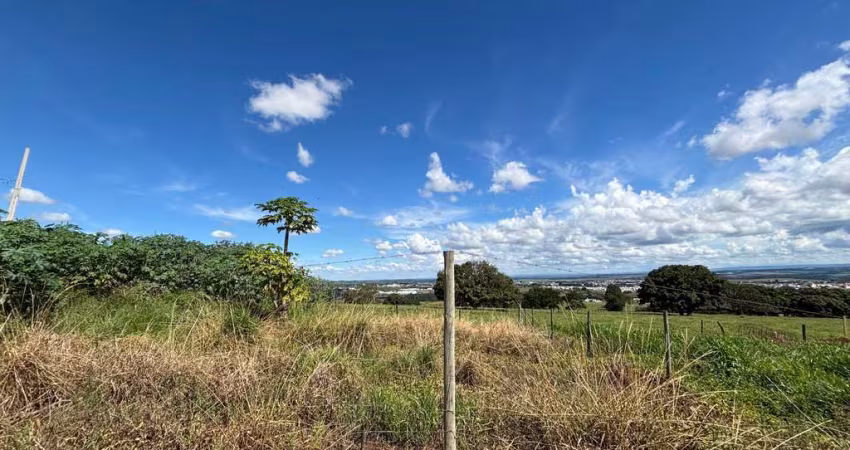 Terreno Lote em Afonso Queiroz, Patos de Minas/MG