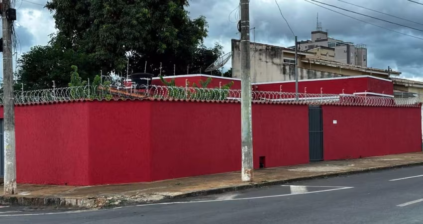 Casa à venda no bairro Brasil em Patos de Minas - Apenas 220 mil