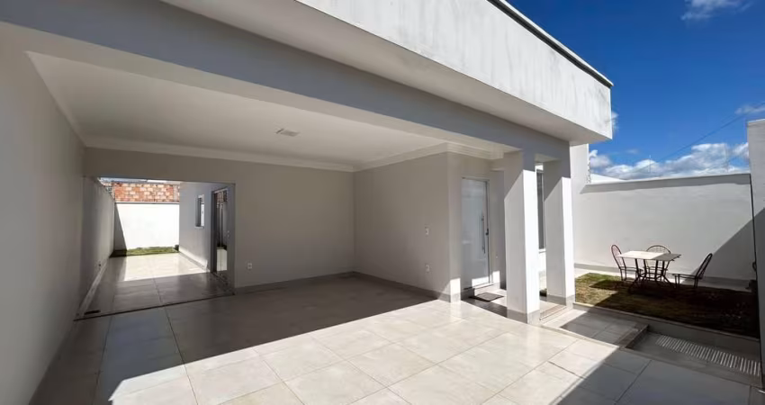 Casa à Venda no Bairro Afonso Queiroz em Patos de Minas-MG