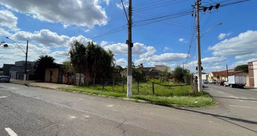 Lote à Venda 520m² na Av. Paranaíba – Esquina Rua Santa Catarina – Patos de Minas