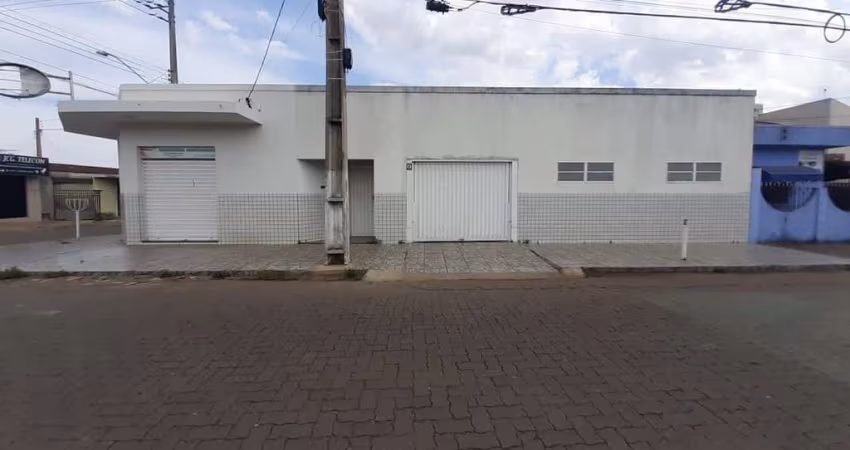 Casa à Venda no Cristo Redentor – 3 Quartos, 2 Lojas Comerciais e 2 Vagas