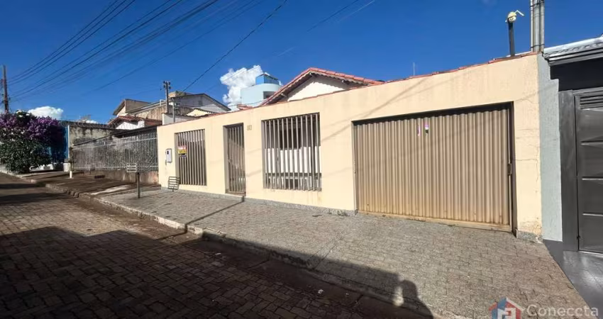 Casa à Venda no Bairro Nova Floresta – 3 Quartos, Suíte, Varanda Gourmet!