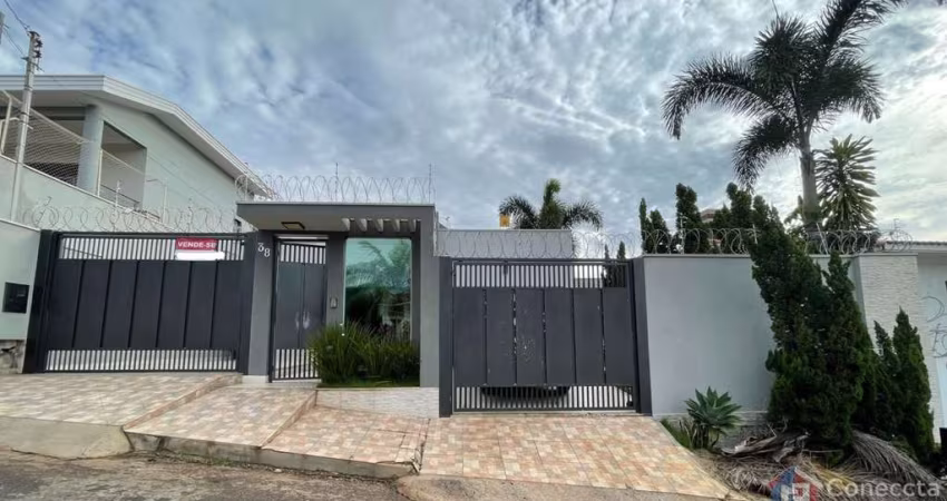 Casa Alto Padrão à Venda no Bairro Valparaíso - Patos de Minas/MG - Conforto e Modernidade