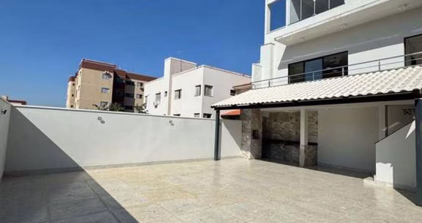 Casa à Venda no Bairro Cônego Getúlio em Patos de Minas – 3 Suítes, Espaço Gourmet e Amplo Lote