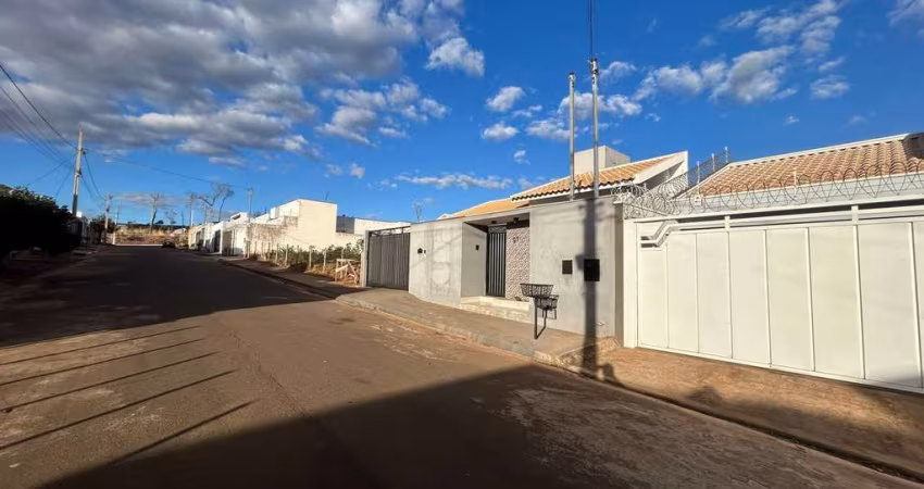 Casa à Venda no Afonso Queiroz – 4 Quartos, Área Gourmet e Excelente Localização!
