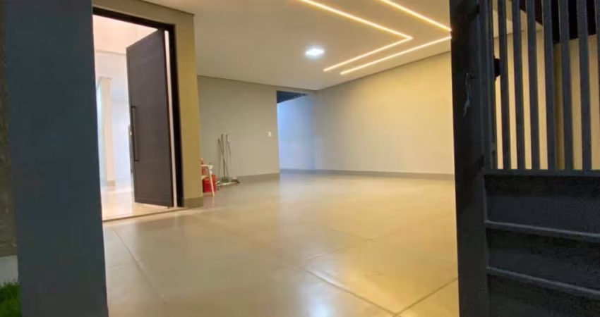 Casa de Alto Padrão à Venda no Bairro Campos Elíseos, Patos de Minas - 3 Dormitórios, 2 Suítes e Espaço Gourmet