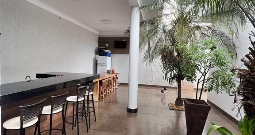 Casa à Venda no Jardim Panorâmico – 3 Quartos, 2 Suítes e Área Gourmet | Patos de Minas