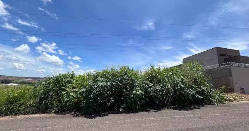 Terreno à Venda no Bairro Afonso Queiroz em Patos de Minas-MG Terreno de 231m² com Excelente Localização no Bairro Afonso Queiroz