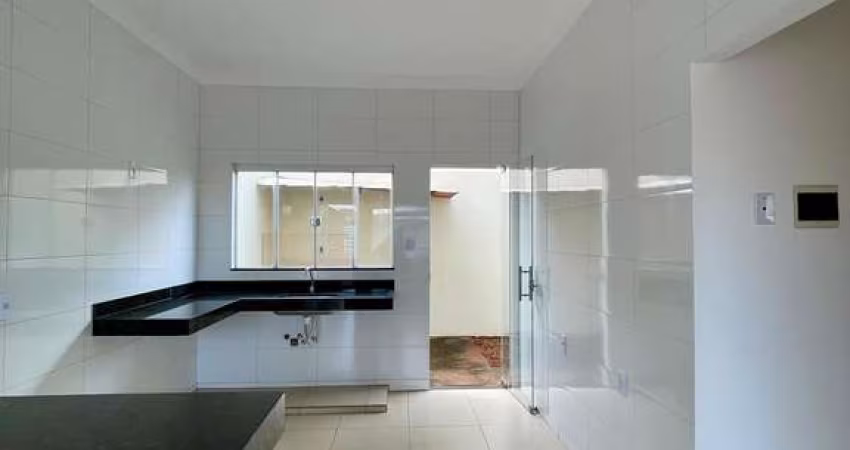 Casa à Venda no Bairro Barreiro em Patos de Minas – 2 Quartos, Ótimo Preço!