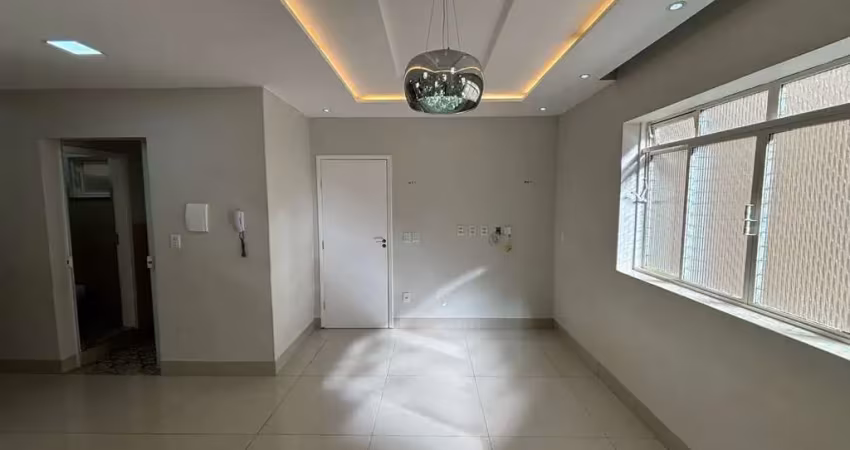 Apartamento para locação no centro de patos de minas-mg – 03 quartos, 01 suíte! oportunidade de morar no coração da cidade com conforto e praticidade