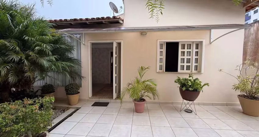 Casa em condomínio fechado com 3 quartos à venda no Candeias, Vitória da Conquista 
