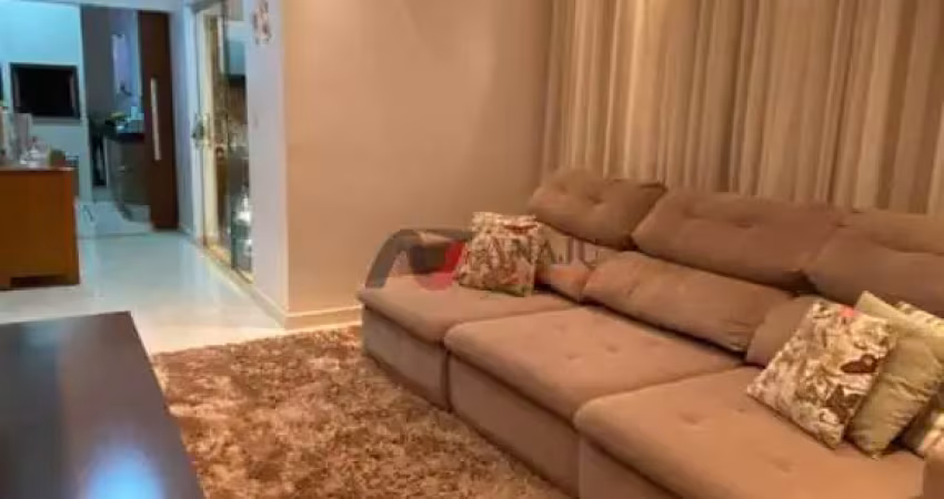 Casa com 3 quartos à venda no Centro, Jardinópolis 