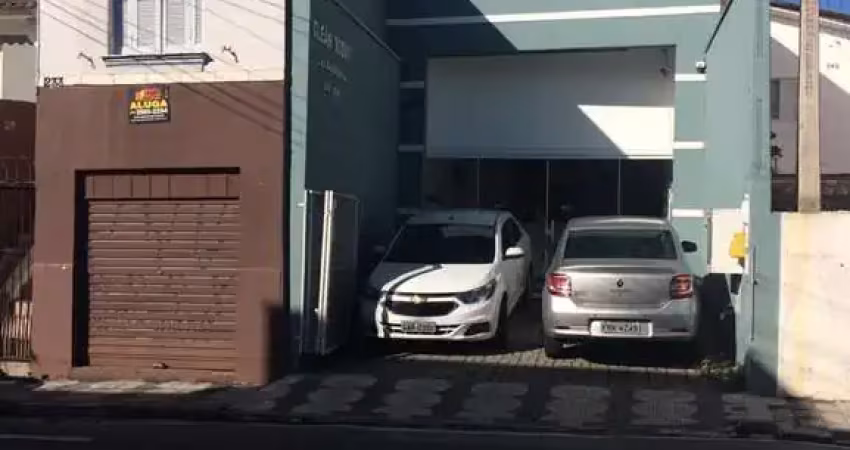 Salão comercial à venda no centro de mogi das cruzes-sp: 2 banheiros, 2 vagas e 180m² de área