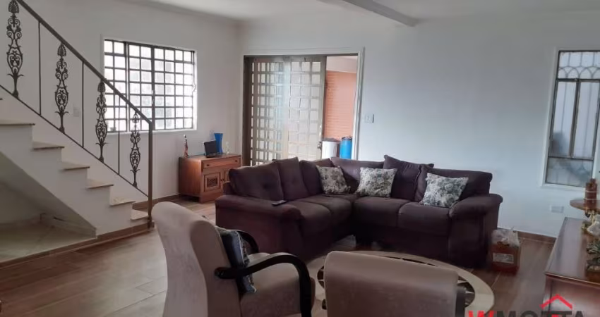 Imperdível oportunidade: Casa à venda em Mogi das Cruzes-SP, Vila Cecília, 4 quartos, 1 suíte, 3 salas, 3 banheiros, 3 vagas, 300m².