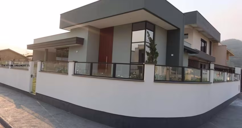 Casa para Venda em São José, Forquilhas, 3 dormitórios, 3 suítes, 4 banheiros, 1 vaga