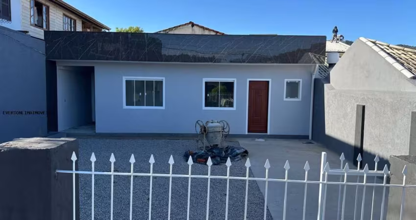 Casa para Venda em Palhoça, São Sebastião, 2 dormitórios, 1 banheiro, 1 vaga
