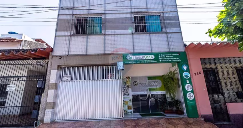 Casa 3 pavimentos no umarizal