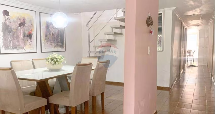 Vendo casa duplex,  4 quartos - Sacramenta