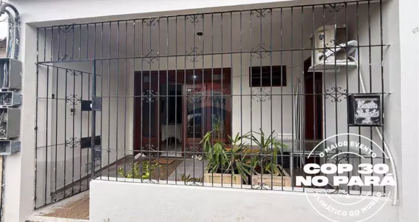 Casa com 3 quartos para alugar no Marambaia, Belém 