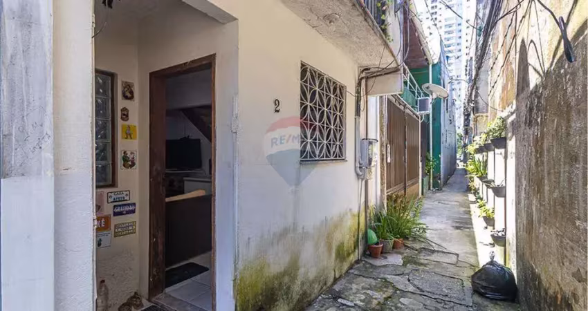 Casa vila nazaré na barão do triunfo entre almirante barroso e romulo maiorana