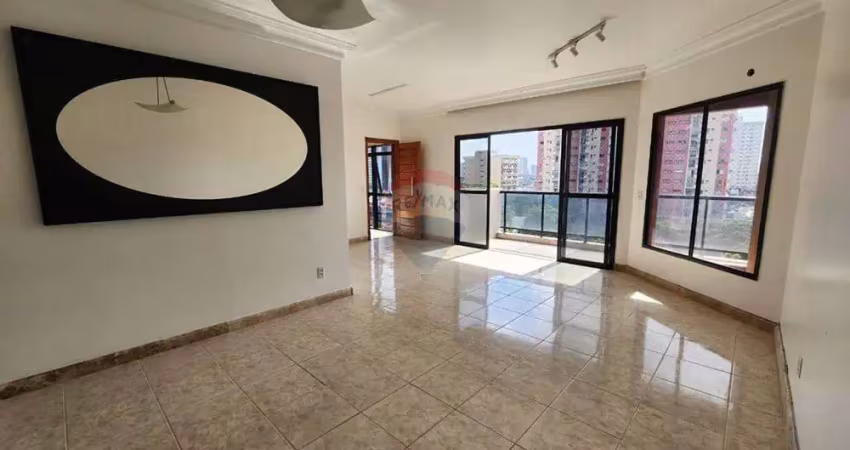 Apartamento com 4 quartos para alugar no Nazaré, Belém 