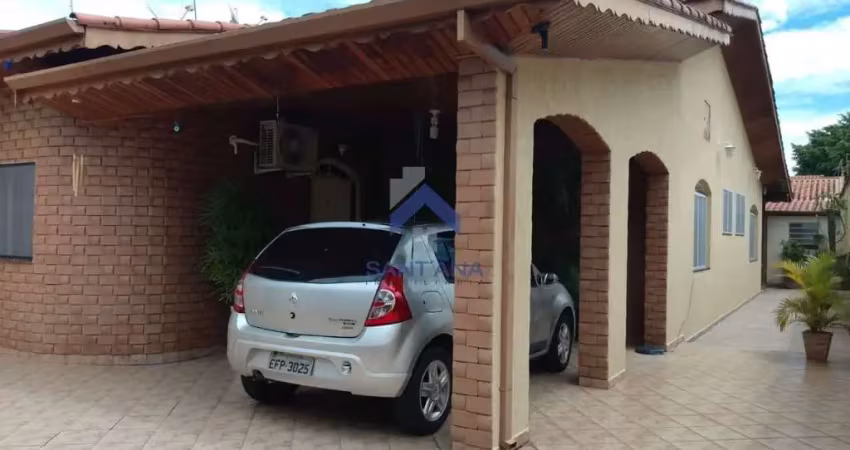 Casa com 3 quartos à venda no Jardim Gurilândia, Taubaté 
