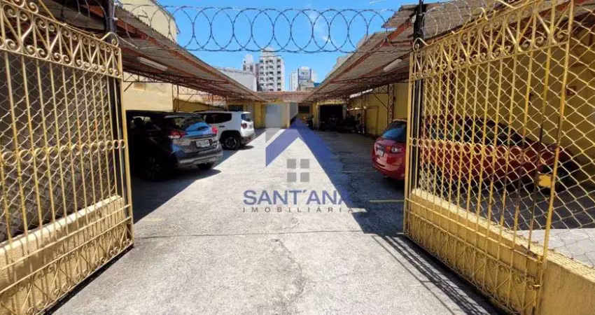 Terreno com 456m² utilizado como estacionamento no centro de taubaté/sp