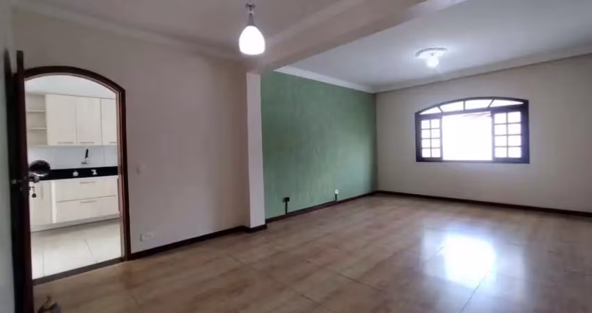 Casa de 170m² com 3 dormitórios no bairro residencial conjunto urupês na independência em taubaté/sp