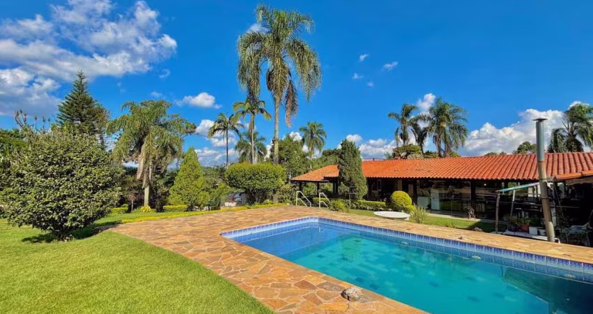 Chácara à venda em Mairiporã Próxima ao Centro - 4.100m² por R$1.790.000!