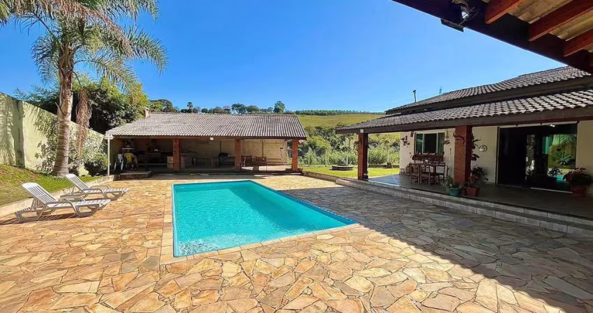 Exclusividade! Chácara à Venda em Piracaia/SP - Condomínio, por R$780.000!