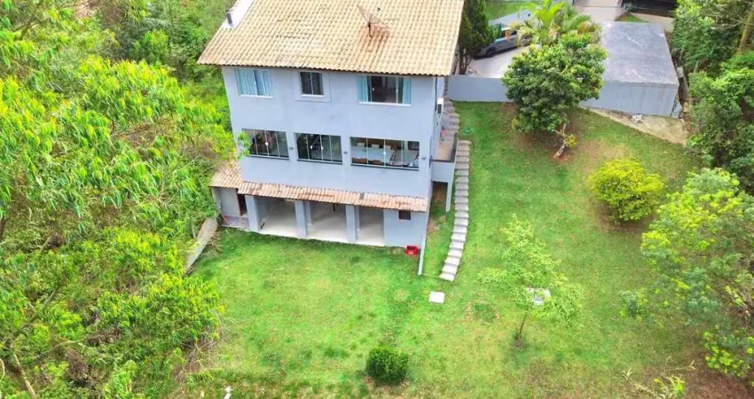 Casa à venda em Condomínio Fechado em Mairiporã/SP! 1.000m² Financiamento!