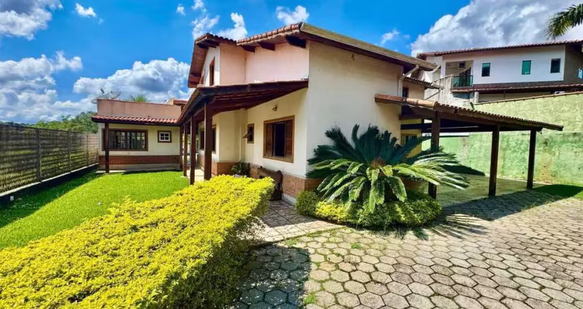 Casa à venda em Mairiporã/SP - Condomínio próximo ao centro, R$1.250.000!