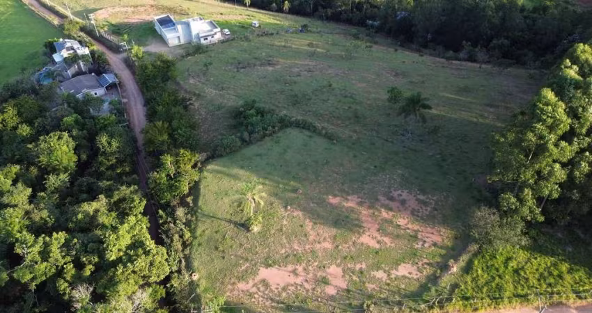 Linda área com 31.000m² à venda em Atibaia - Ótima localização!