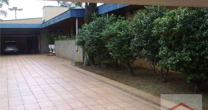 Casa com  terreno de 1700 m2 de esquina, no jd. brasil, construção 690 m² por r$ 2.700.000 - jardim brasil - jundiaí/sp