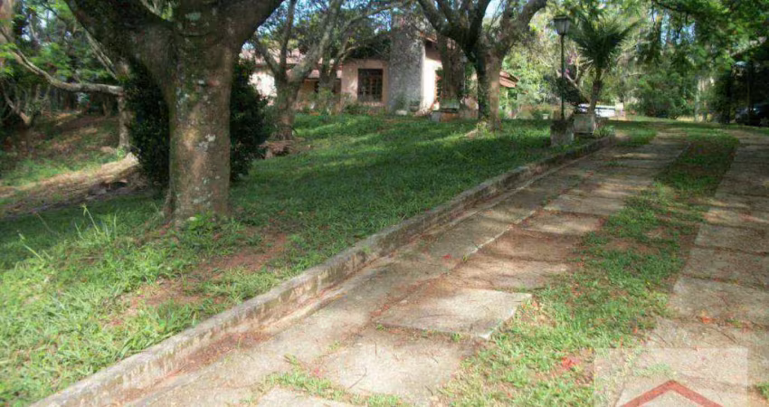Casa térrea de 220 m² com 3 quartos sendo 1 suíte à venda por r$ 3.350.000,00 no condomínio chácara malota, em jundiaí/sp.