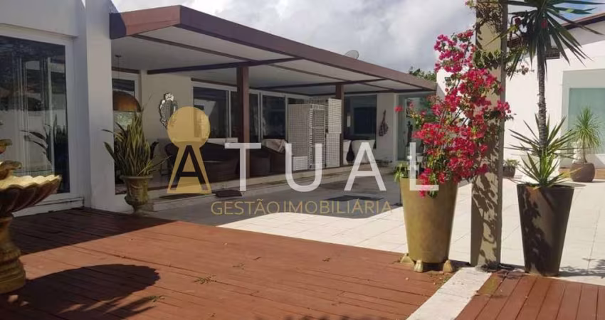 Excelente casa em Vilas do Atlântico