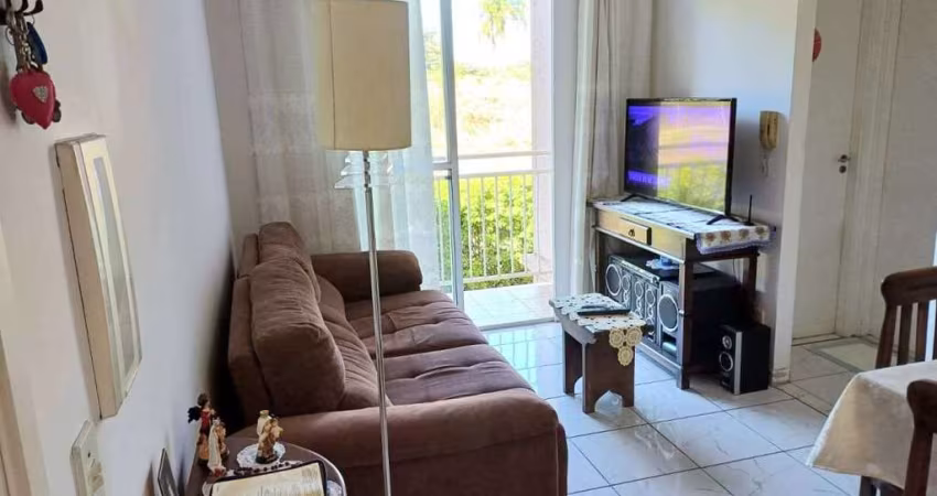 Vende apartamento de 2 dormitórios com sacada no Vila Marieta, Campinas-SP