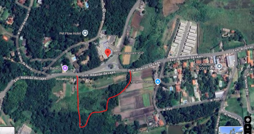 EM FRENTE AO COLÉGIO INNOVARE