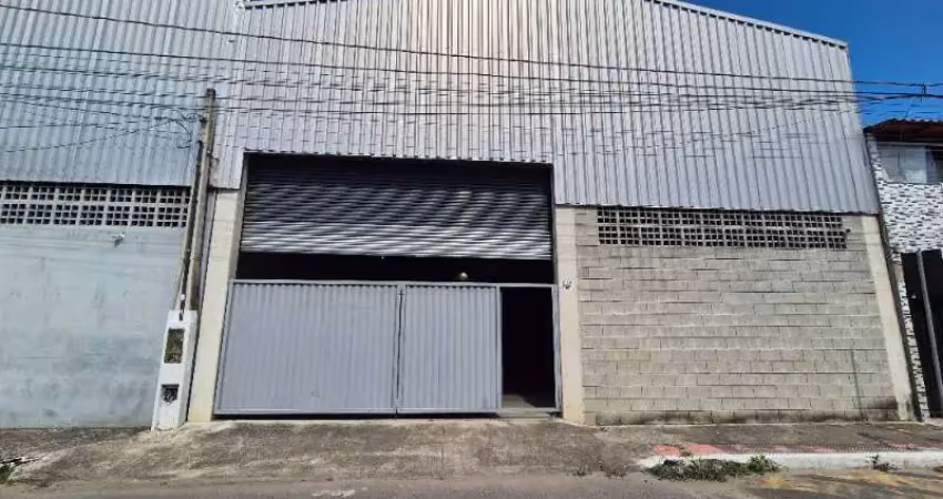 Barracão / Galpão / Depósito para alugar na Rua Natal, 438, Alterosas, Serra