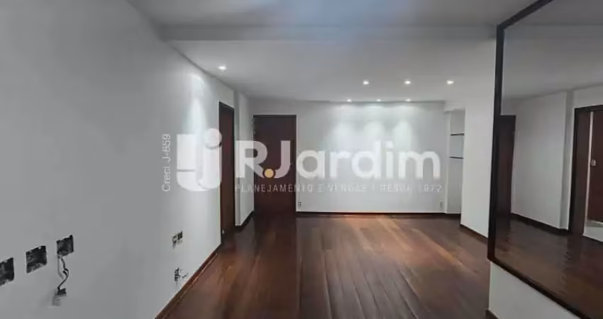 Apartamento com 3 quartos para alugar na Rua Alfredo Ceschiatti, Barra da Tijuca, Rio de Janeiro
