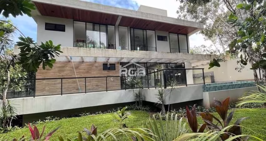 Linda Casa 4/4 (3 suítes) no Reserva Sapiranga em Praia do Forte R$ 1.800.000,00